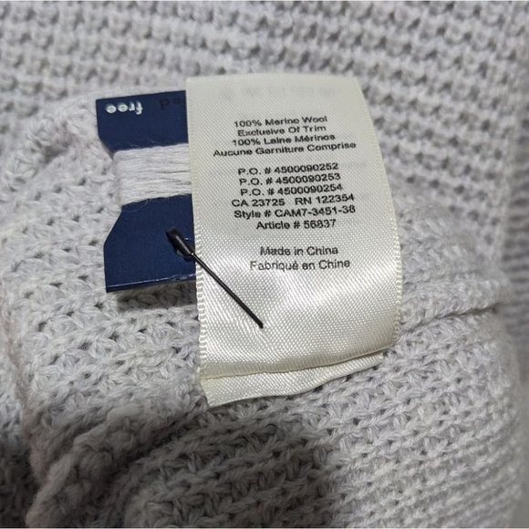 Aritzia Gray V-Neck Sweater - Picture 7 of 8